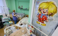 Кабмин направит более 24,5 млрд рублей на лечение детей с тяжелыми заболеваниями